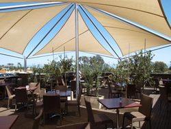 Daveys Hotel - Tourism Cairns 3