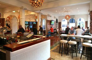 The Jubilee Hotel - Tourism Cairns 4