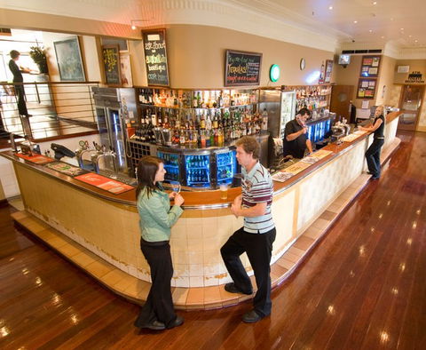 The Clarendon Hotel - Tourism Cairns 3