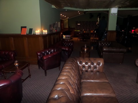 Castle Hill Tavern - Tourism Cairns 7