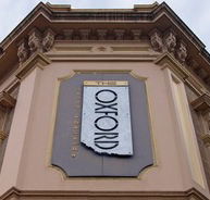 The Oxford Hotel - Tourism Cairns