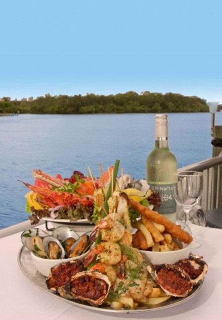 The River Deck On Noosa Marina - Tourism Cairns 6
