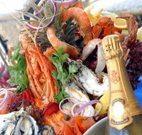 The Lazy Lobster - Tourism Cairns
