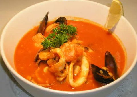 Avanti Cafe & Pasta - Tourism Cairns 1