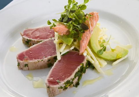 Omeros Bros Seafood Restaurant - Tourism Cairns 1