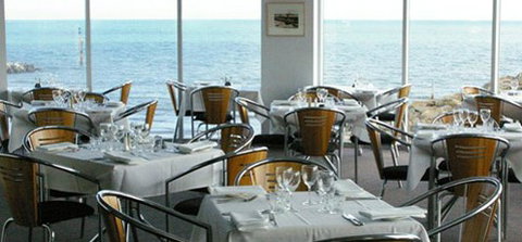 Sammys On The Marina - Tourism Cairns 1