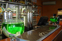 The Tap On Mitchell - Home Of The Fishbowl Cocktail - Tourism Cairns 0
