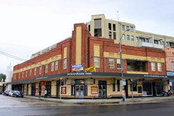 Petersham Inn - Tourism Cairns 0