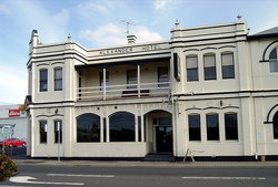 Alexander Hotel - Tourism Cairns 1