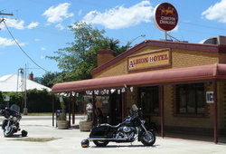 Albion Hotel Swifts Creek - Tourism Cairns 3