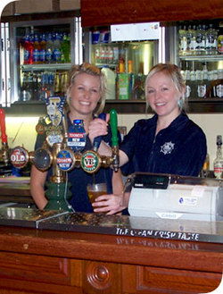The Woodport Inn - Tourism Cairns 3