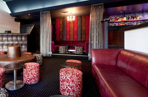 Kremlin Bar - Tourism Cairns 0