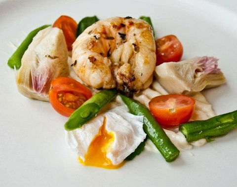 Aqua Linea Restaurant - Tourism Cairns 0