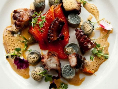 Aqua Linea Restaurant - Tourism Cairns 2