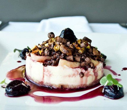 Aqua Linea Restaurant - Tourism Cairns 3