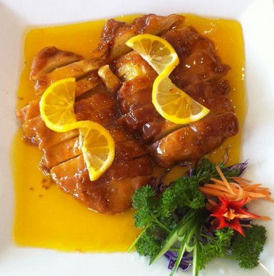 Chives Chinese & Thai Seafood Restaurant - Tourism Cairns 0