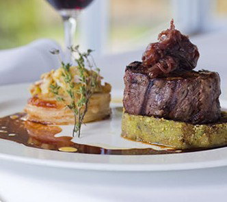 Chris's Beacon Point Restaurant - Tourism Cairns 0