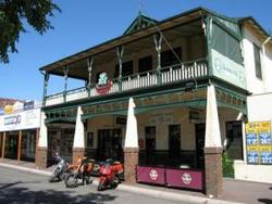 Shamrock Hotel Alexandra - Tourism Cairns 0
