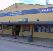 The Lake George Hotel - Tourism Cairns