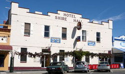 Shire Hall Hotel - Tourism Cairns 0