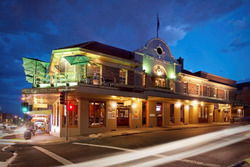 Town Hall Hotel - Tourism Cairns 0