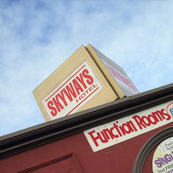 Skyways Hotel - Tourism Cairns 0