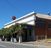 Red Hill Hotel - Tourism Cairns