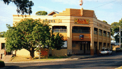 Royal Hotel Drouin - Tourism Cairns