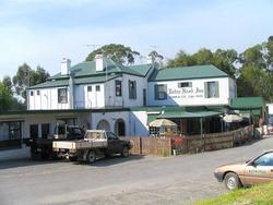 Robin Hood Hotel - Tourism Cairns 0