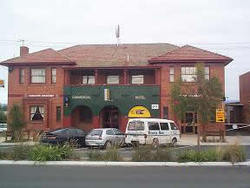 Commercial Hotel Hayfield - Tourism Cairns 0