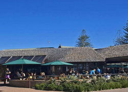 The Beach Hotel - Tourism Cairns 1