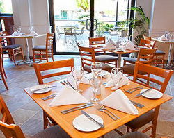 Chifley Albury - Tourism Cairns 2