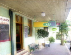Bangalow Hotel - Tourism Cairns 2