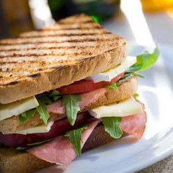 Rifle Club Hotel - Tourism Cairns 2