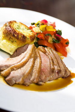 Hotel Flinders - Tourism Cairns 2