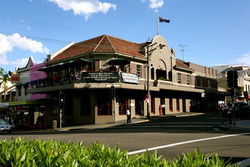 Town Hall Hotel - Tourism Cairns 3