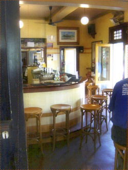 Bangalow Hotel - Tourism Cairns 3