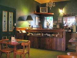 Robin Hood Hotel - Tourism Cairns 3