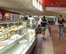 Ainslie Football And Social Club - Tourism Cairns 1
