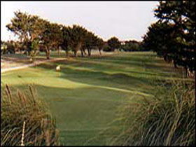 South Lakes Golf Club - Tourism Cairns 0