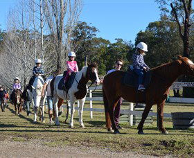 Horse Riding At Oaks Ranch And Country Club - Tourism Cairns 3