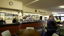 Regents Park Hotel - Tourism Cairns 0
