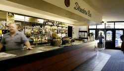 Regents Park Hotel - Tourism Cairns 1