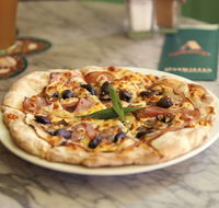 The Australian Hotel - Tourism Cairns