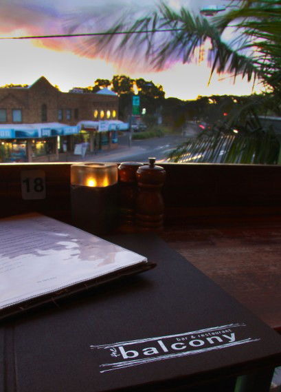 Balcony Bar And Oyster Co. - Tourism Cairns 5