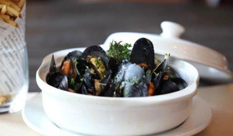 Le Bistro @ Cheval Blanc - Tourism Cairns 2