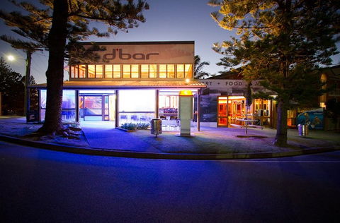 Cafe D'Bar Restaurant & Gallery - Tourism Cairns 1