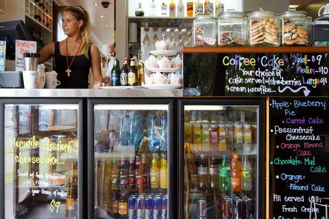 Cafe D'Bar Restaurant & Gallery - Tourism Cairns 5