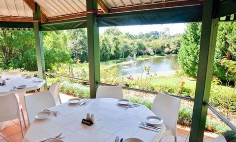Cedar Creek Estate Vineyard & Winery Restaurant - Tourism Cairns 1