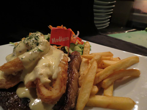Commercial Hotel Motel - Tourism Cairns 1